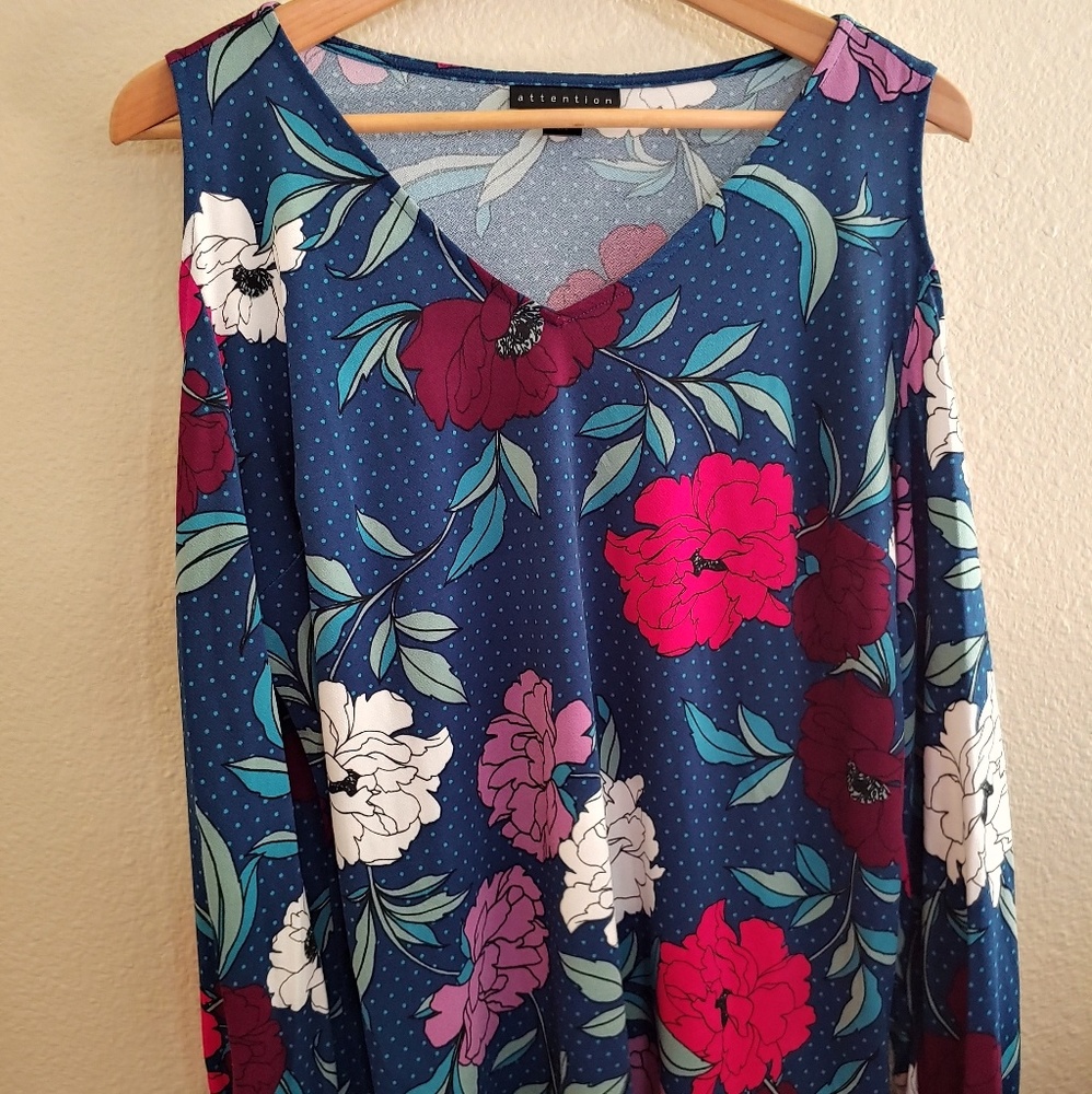 Attention floral slit sleeve blouse